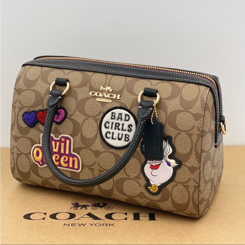 Disney X Coach Rowan Satchel In Signature
Canvas With Patches New Coach - Picture 12 of 15